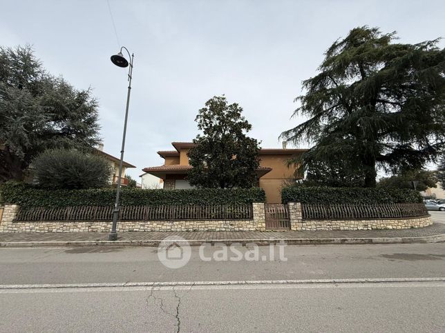 Villa in residenziale in Via Giovanni Becchetti