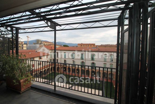 Attico/mansarda in residenziale in Via Filippo Turati