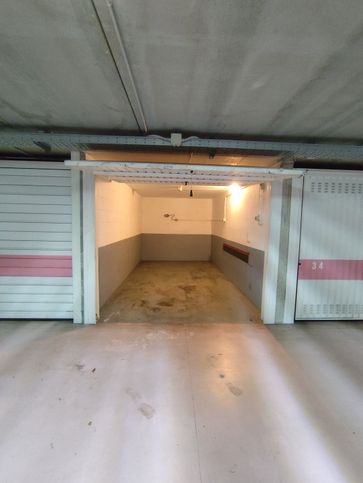 Garage/posto auto in residenziale in Piazza Risorgimento 8 A