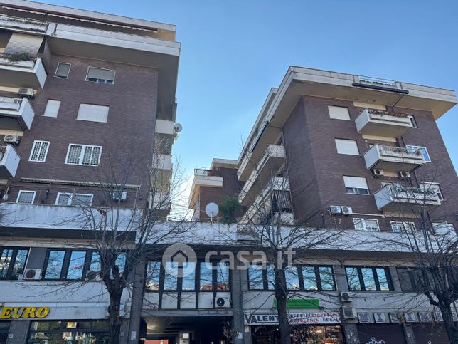 Ufficio in commerciale in Via del Campo