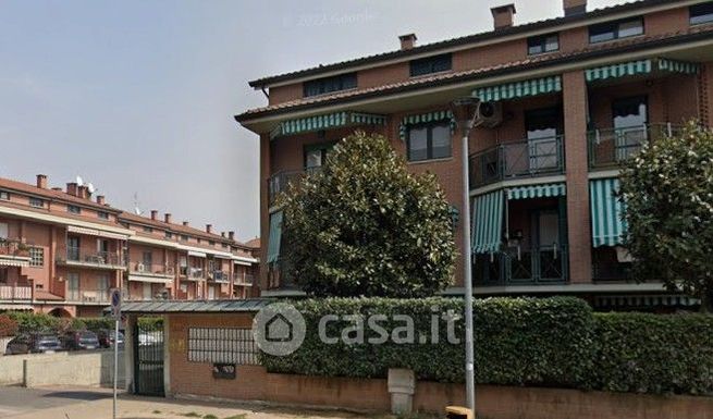 Box/posto auto in residenziale in Via G. Rossini 43