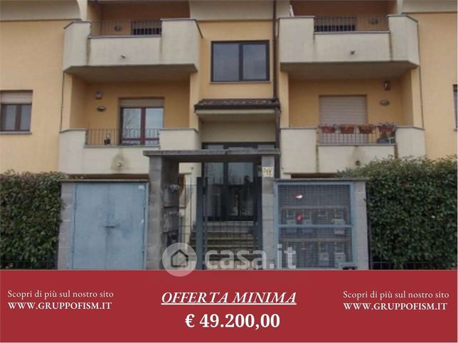 Appartamento in residenziale in Via Don Albino Saresella 12