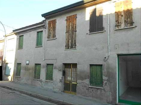 Casa indipendente in residenziale in Via Don Aser Porta
