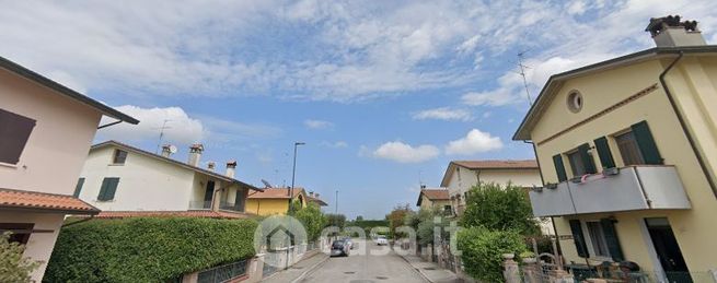Casa indipendente in residenziale in Via Val Budratica