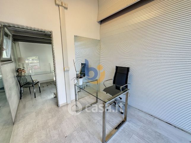 Ufficio in commerciale in Via Aurelia 337