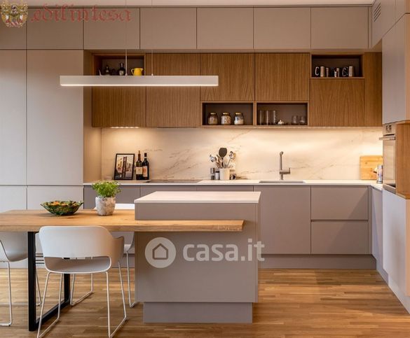 Appartamento in residenziale in Via Michelangelo Buonarroti