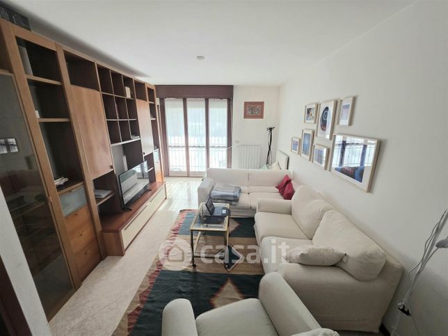 Appartamento in residenziale in Via Giuseppe Dossetti 7