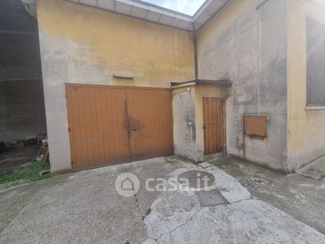 Box/posto auto in residenziale in Via Don Giovanni Minzoni