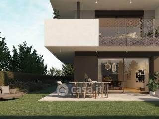 Casa bi/trifamiliare in residenziale in 