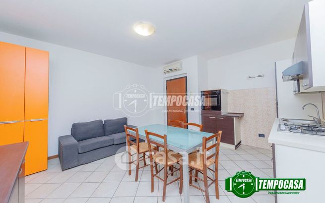 Appartamento in residenziale in Via Lombardia 4