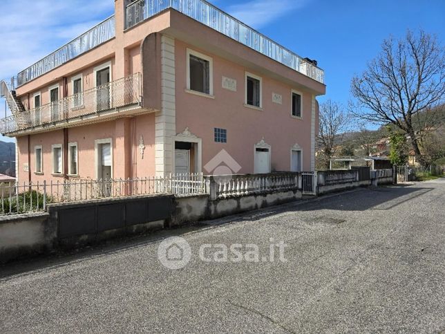 Rustico/casale in residenziale in Via Prenestina 3