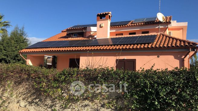 Villa in residenziale in Via Alessandro Stradella