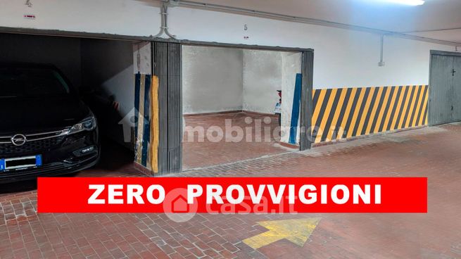 Garage/posto auto in residenziale in Via delle Quattro Fontane 18