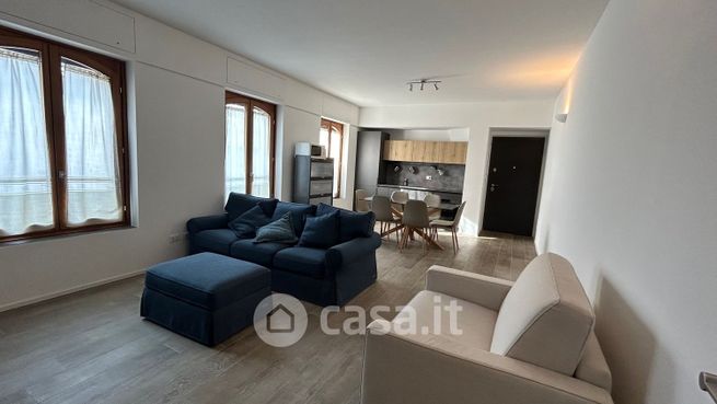 Appartamento in residenziale in Via Luigi Canonica 79