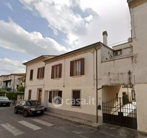 Casa indipendente in residenziale in Via Santini Adelmo 30