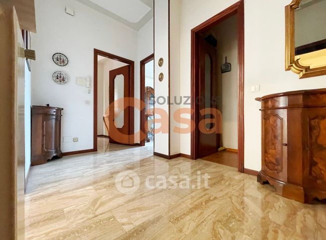 Appartamento in residenziale in Via Pietro Cella