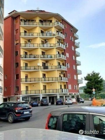 Appartamento in residenziale in Via Fratelli Plutino