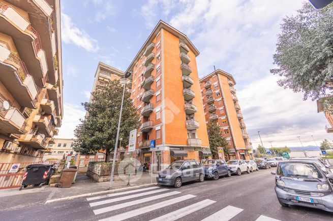 Appartamento in residenziale in Via Giacomo Leopardi 34