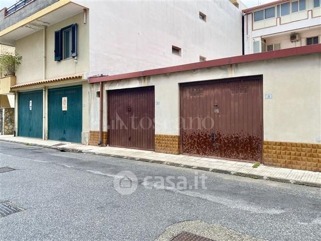 Box/posto auto in residenziale in Via G. Mazzini