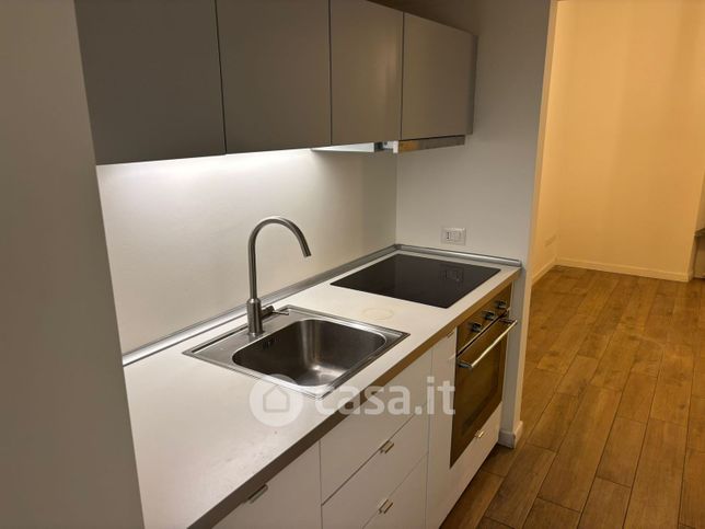 Appartamento in residenziale in Via Lanzone 39