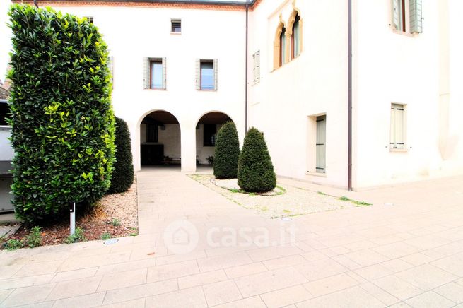 Appartamento in residenziale in Vicolo Mandiferro 17