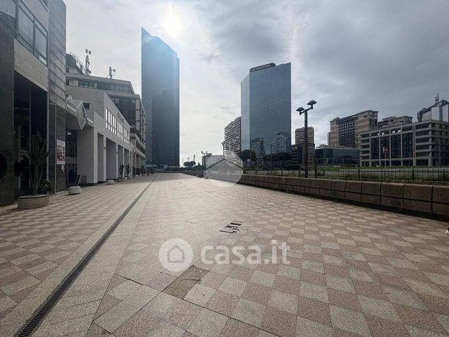 Ufficio in commerciale in 