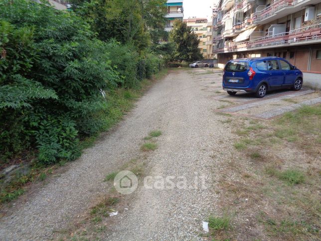 Box/posto auto in residenziale in Via Gran Bretagna