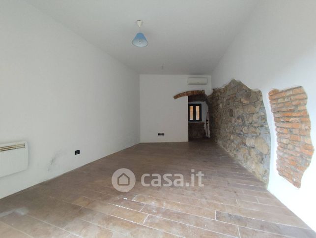 Ufficio in commerciale in Via Buelli Antonio