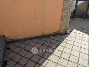 Capannone in commerciale in Piazza Cairoli 4 /C