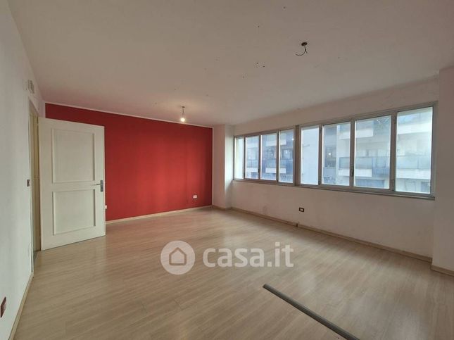 Ufficio in commerciale in Via Briuccia 52