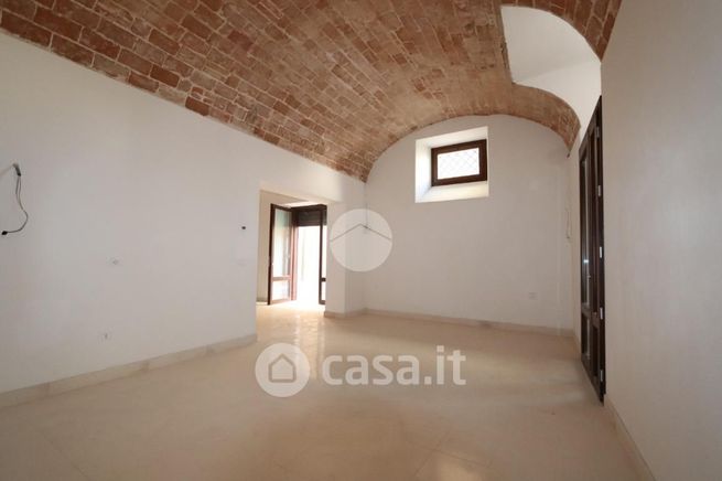 Appartamento in residenziale in Via Crispomonti 21