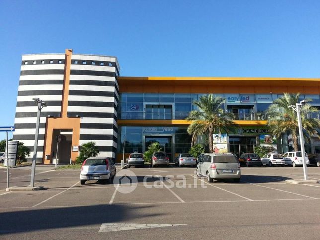 Ufficio in commerciale in Strada Statale 131ex