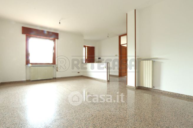 Appartamento in residenziale in Strada Pelosa 125