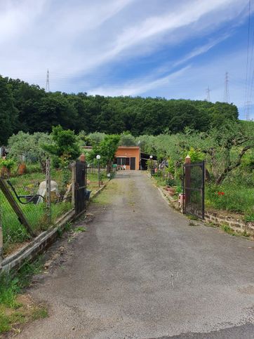 Casa indipendente in residenziale in Via Monte Bianco