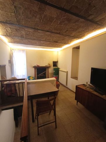 Casa bi/trifamiliare in residenziale in Vicolo I Garibaldi