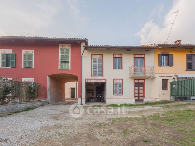 Casa indipendente in residenziale in Frazione Revignano