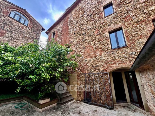 Casa indipendente in residenziale in Via Tre Archi