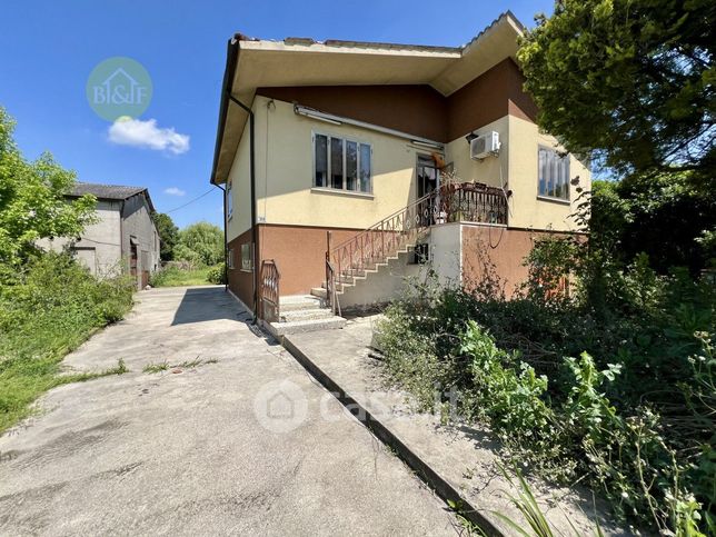 Casa indipendente in residenziale in Via I Maggio