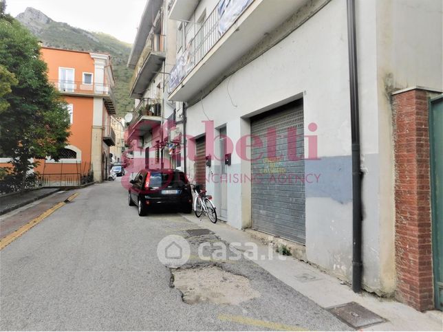 Box/posto auto in residenziale in Via Bassano del Grappa
