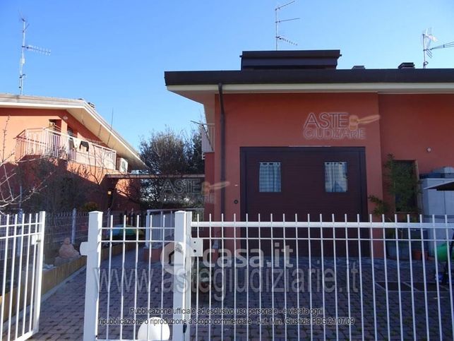 Appartamento in residenziale in Via Pradese 19