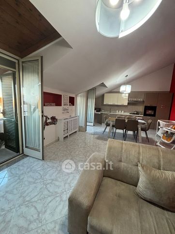 Appartamento in residenziale in Corso Campano 470