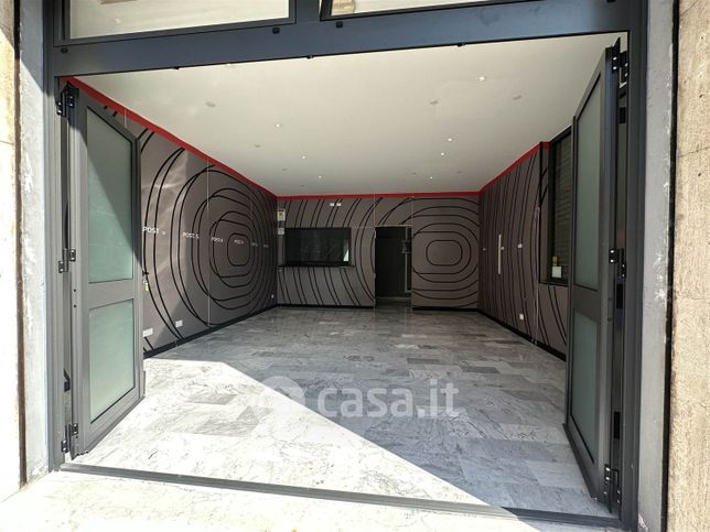 Box/posto auto in residenziale in Via T. Berninzoni