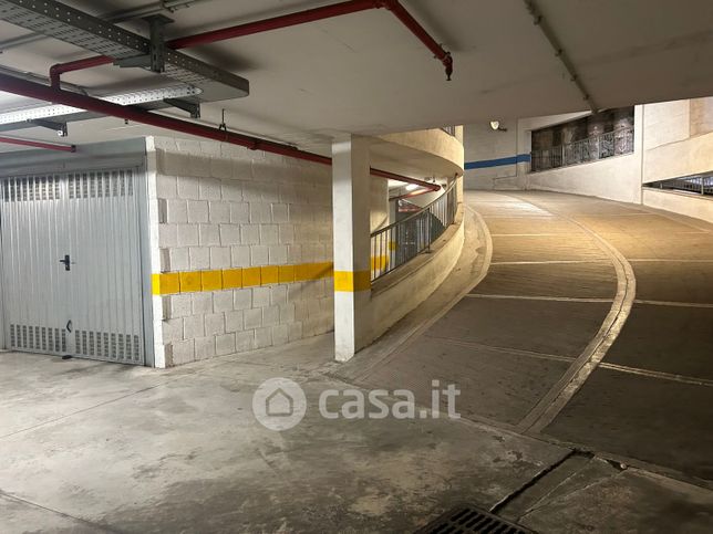 Garage/posto auto in residenziale in Via Monte Fumaiolo 5