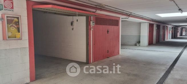 Garage/posto auto in residenziale in Via Nizza