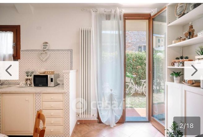 Appartamento in residenziale in Via Augusto Passaglia 81