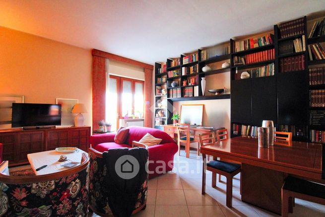 Appartamento in residenziale in Viale Giovanni Bovio 79