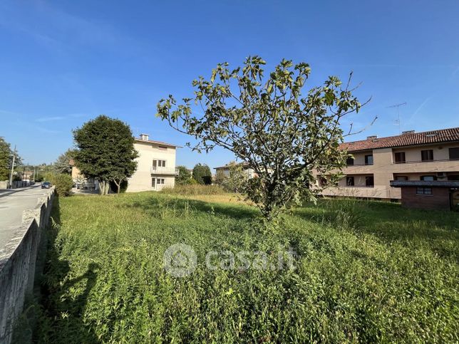 Terreno edificabile in residenziale in Via Monte Cristallo
