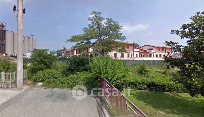 Villa in residenziale in Via della Stazione 11 /27