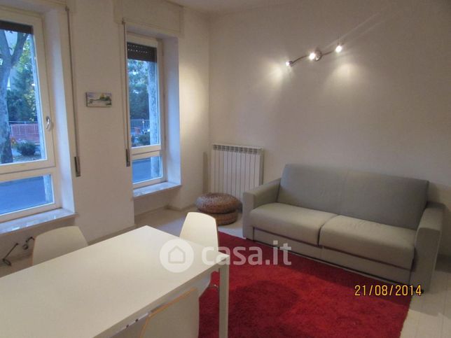 Appartamento in residenziale in Via Lorenteggio 31