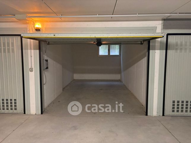 Box/posto auto in residenziale in 